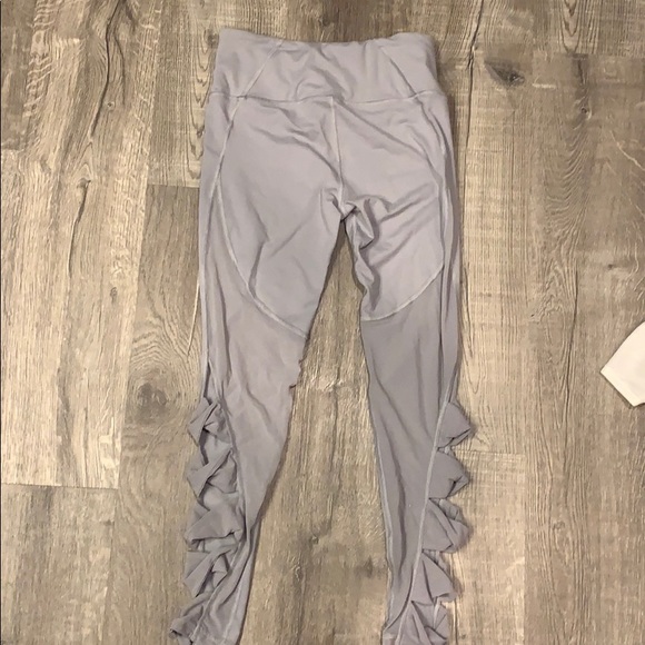 Victoria’s Secret Leggings size Small - Picture 5 of 5